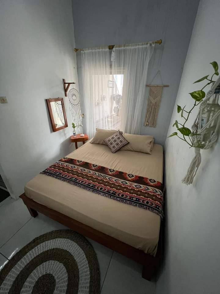 Loyal Friend Hostel קרימונג'אווה מראה חיצוני תמונה